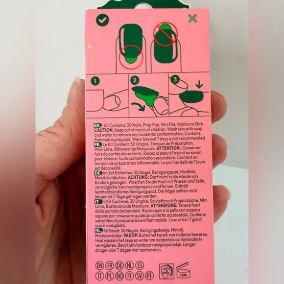 Wicked x imPRESS Press-On Nails | Floral Accent | Medium - Picture 3 of 5